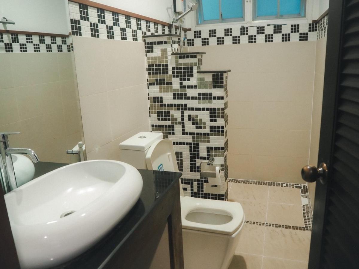 Baan Weekday Private 02 Hotel Чиангмай Екстериор снимка